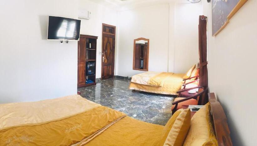 اتاق لوکس سه تخته, Duy Nhất 2