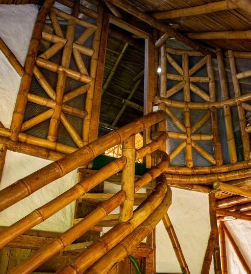 ルームシェアのワンベッド, La Greca Casa De Paz