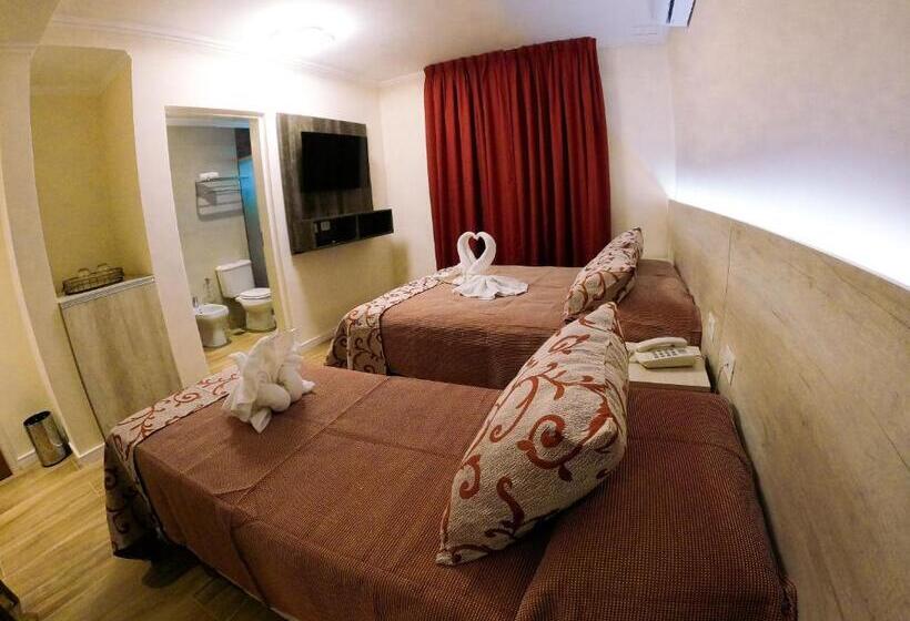 スタンダードトリプルルーム, Majestic