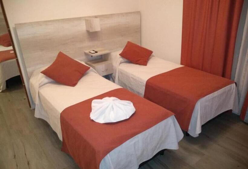 スーペリアの４人部屋, Majestic