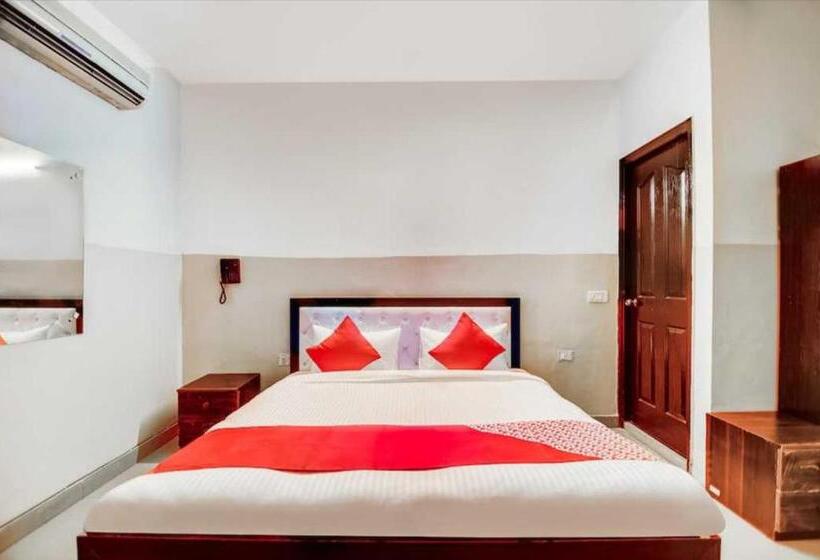 三人经典房间, Oyo Royal Inn Near Lotus Temple