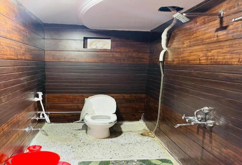 اتاق کلاسیک سه تخته, Oyo The 3 Star