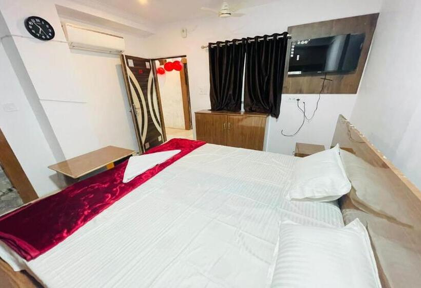 اتاق کلاسیک سه تخته, Oyo The 3 Star