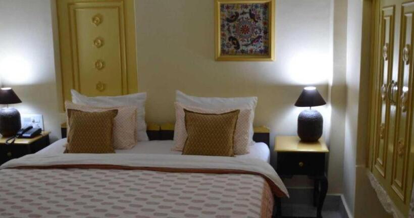 带阳台的豪华间, Shining Fort