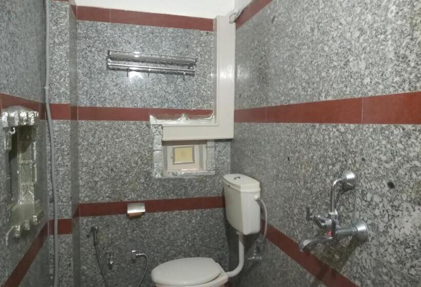 带大床的豪华间, Shining Fort