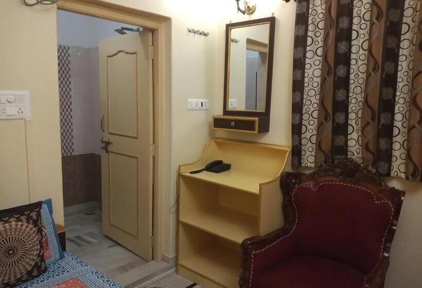 豪华房间, Shining Fort