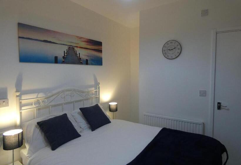 スタンダードルーム, Angus Studios For Bike Park Wales And Brecons