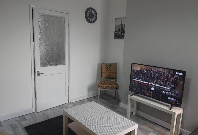 １階の１ベッドルームアパートメント, Angus Studios For Bike Park Wales And Brecons