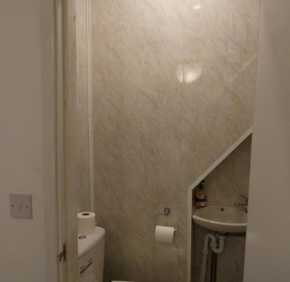 スタンダードルーム, Angus Studios For Bike Park Wales And Brecons