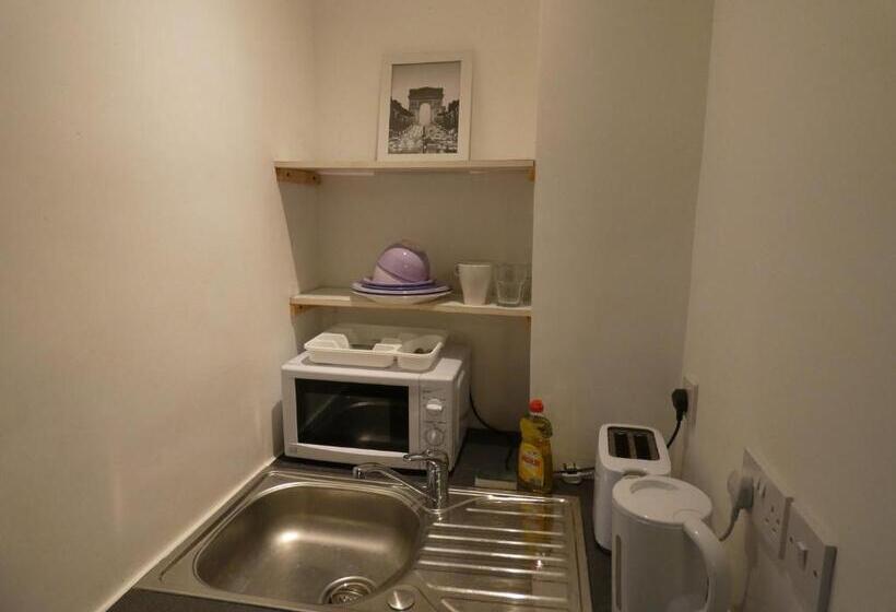 スタンダードルーム, Angus Studios For Bike Park Wales And Brecons