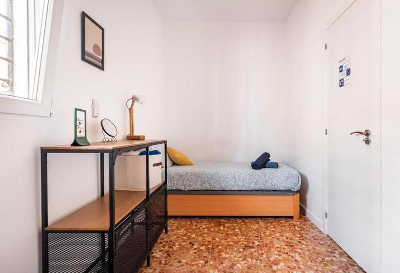 اتاق استاندارد یک تخته با سرویس بهداشتی مشترک, Casita Lucero