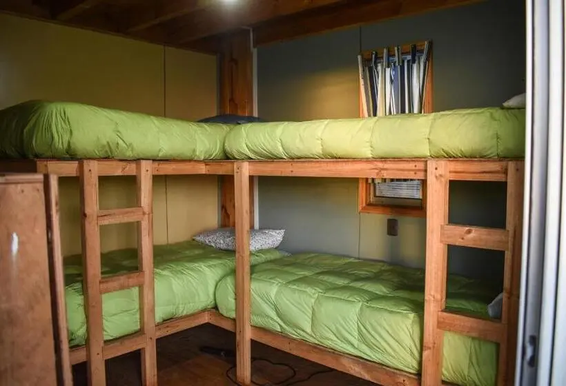 Neljän hengen Economy-huone jaetulla kylpyhuoneella, Pichilemu Hostel Surfers View