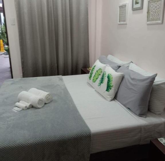 חדר סטנדרט עם מיטת קינג, Point Gate Inn