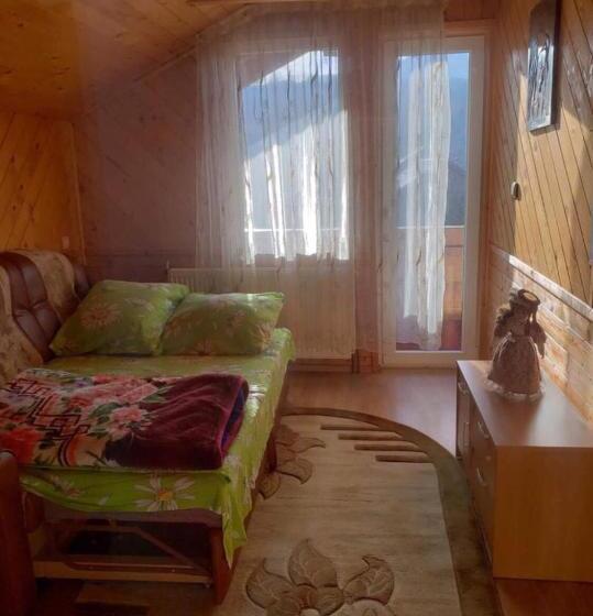 غرفة قياسية رباعية, Pensiunea Elena