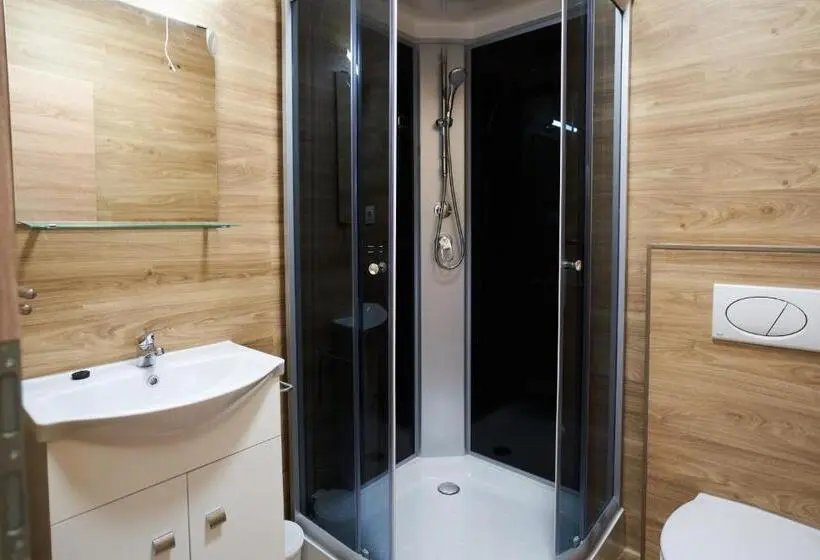 Huoneisto 1 Makuuhuone Pohjakerros, Thermal Apartman   Fsz