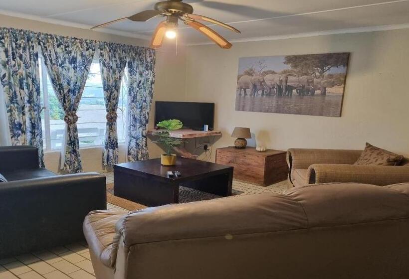 בקתת סופריור בת חדר 1, Peacevale Backpackers