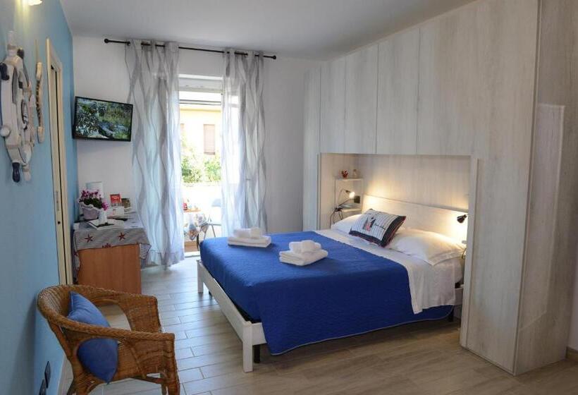 Standard Room King Size Bed, B&b Lamarina