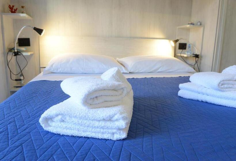 Standard Room King Size Bed, B&b Lamarina