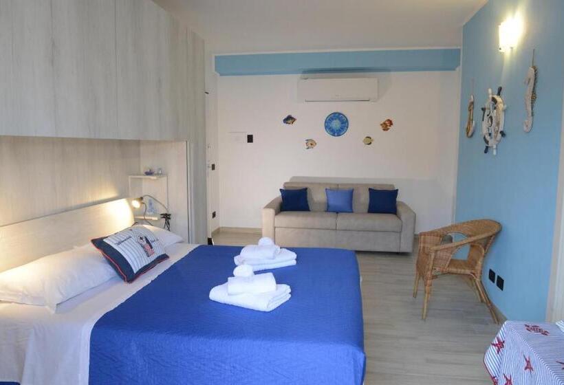 Standard Room King Size Bed, B&b Lamarina