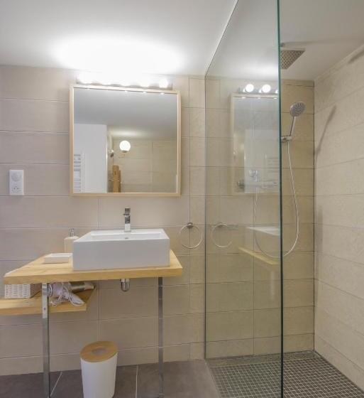 Номер Стандарт, La Grange Aux Coqs