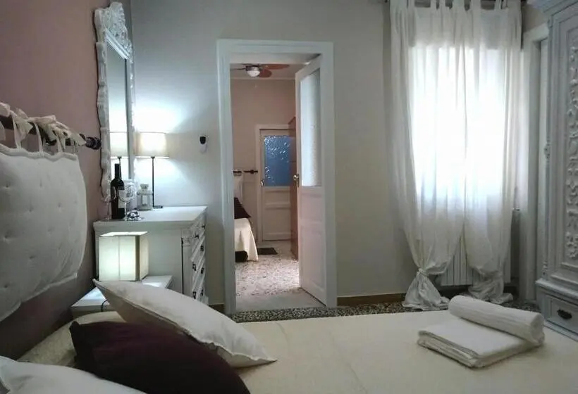 Standard Kolmen Hengen Huone, Margherita