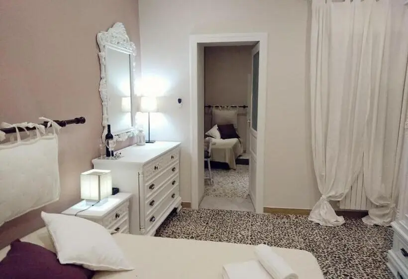 Standard Kolmen Hengen Huone, Margherita