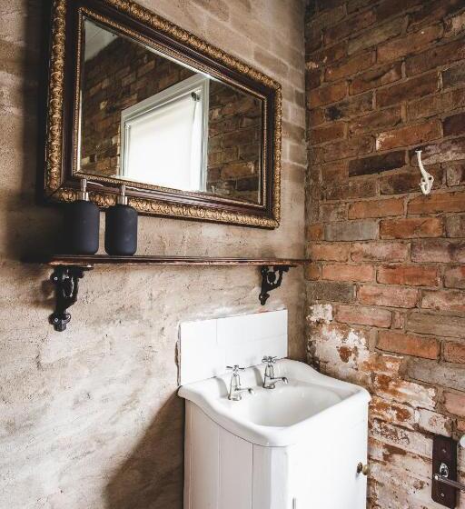 בית, חדר שינה 1, Ravenswood Homestead