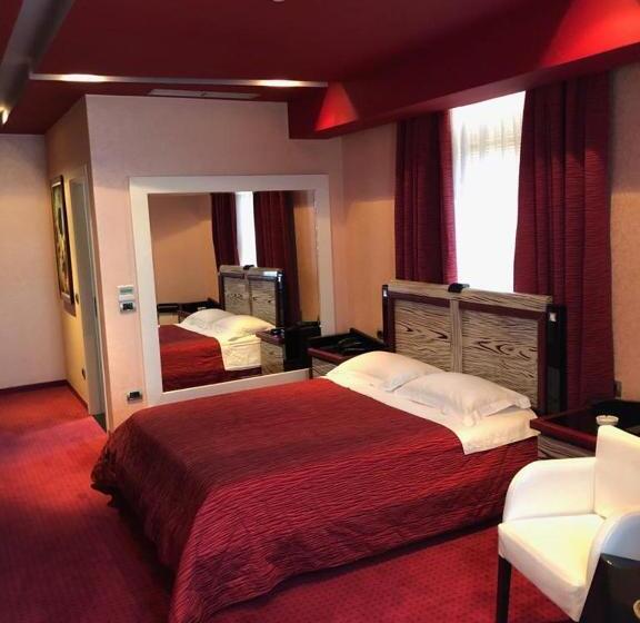 חדר אקונומי, Grand Hotel Petrol