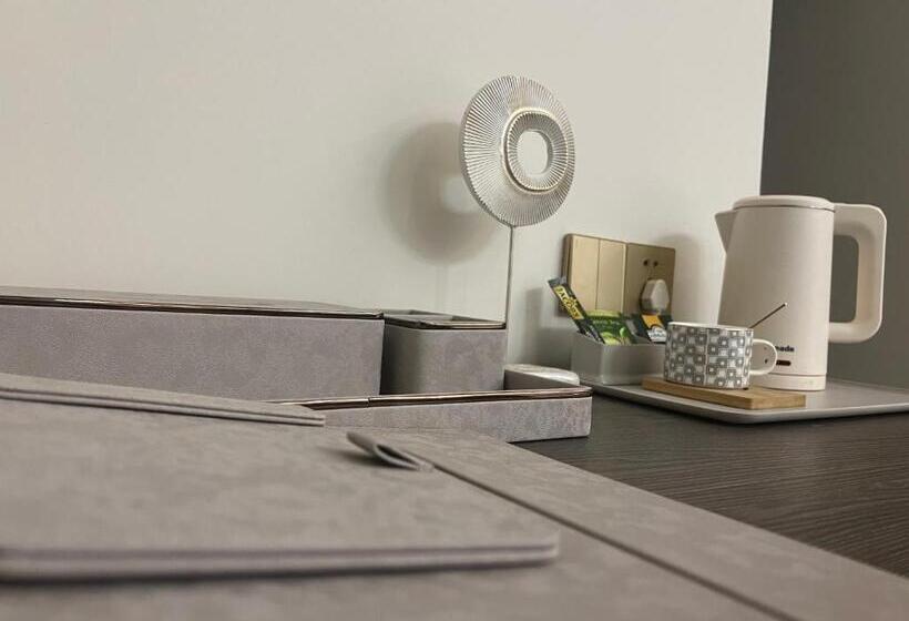 اتاق استاندارد یک تخته با بالکن, гостиница меридиан