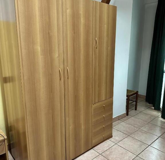 חדר סטנדרט לשלושה, Agriturismo La Rasdora