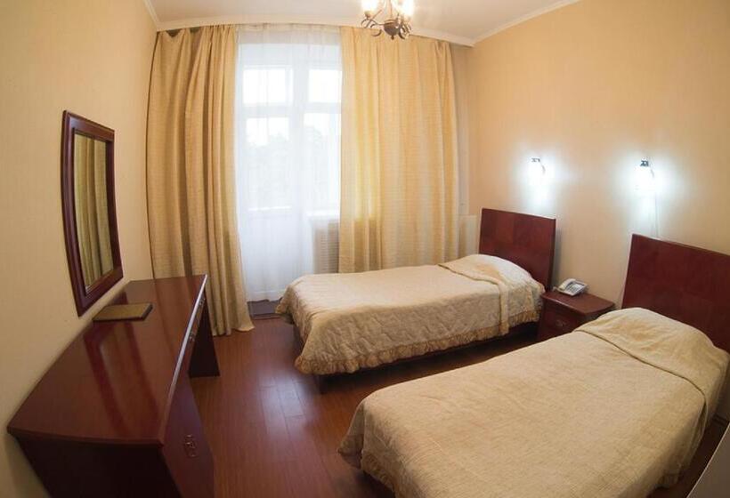 اتاق استاندارد, Alma Ata