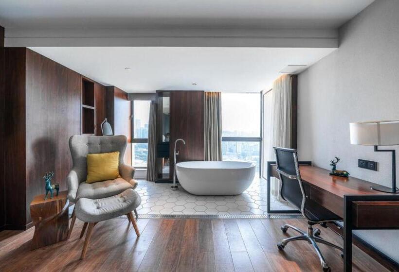 سوییت لوکس, Boutique Of Meditation With Cuisine & Night View, Exit 2 Liujiatai Station Line 9