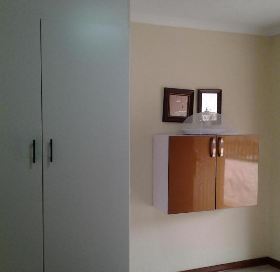 اتاق استاندارد, Keeme Nao