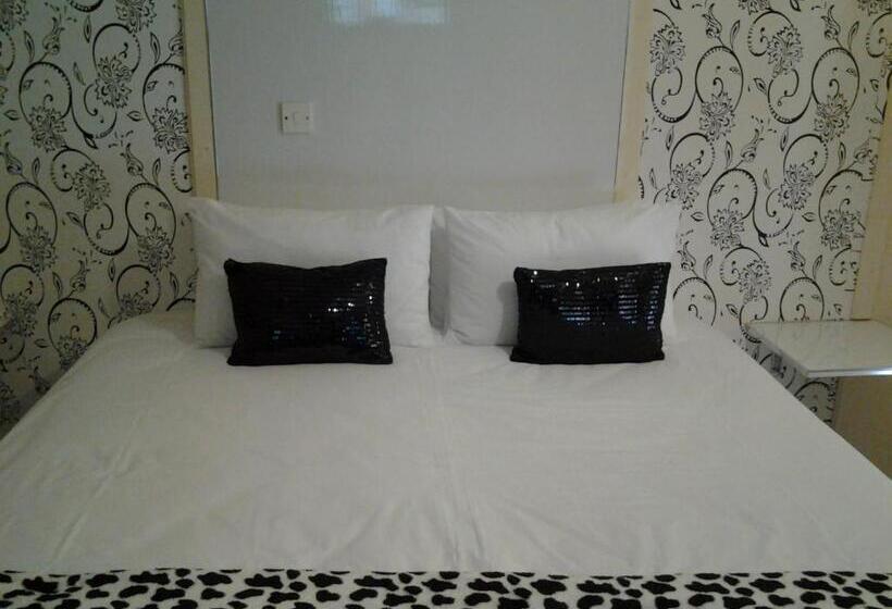 اتاق لوکس, Keeme Nao