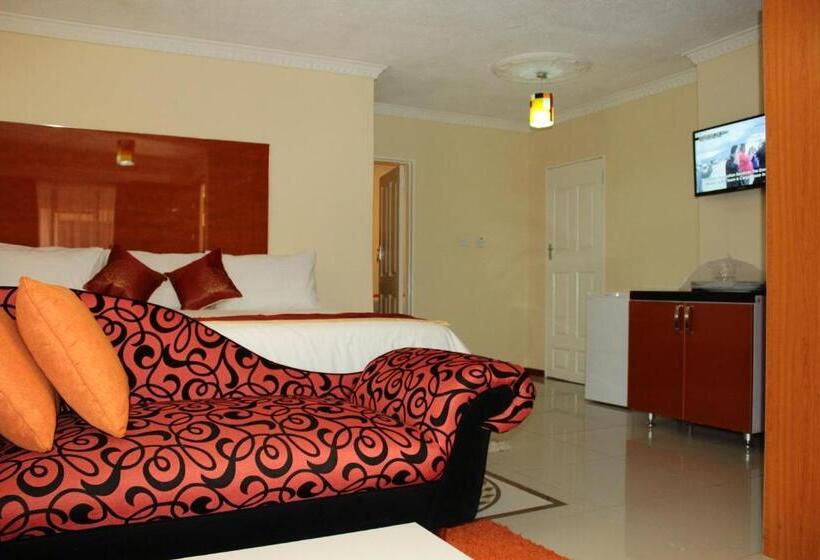 اتاق خانوادگی, Keeme Nao