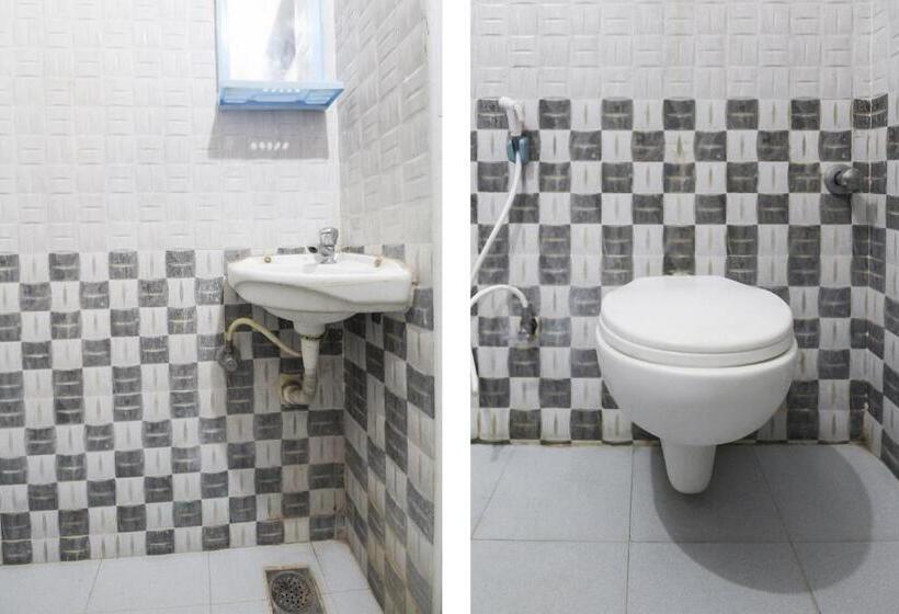 غرفة قياسية, Oyo 61145 Jks Deluxe Lodge