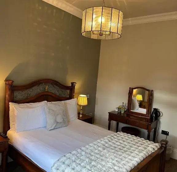 デラックスルーム, The Manor At Bickley