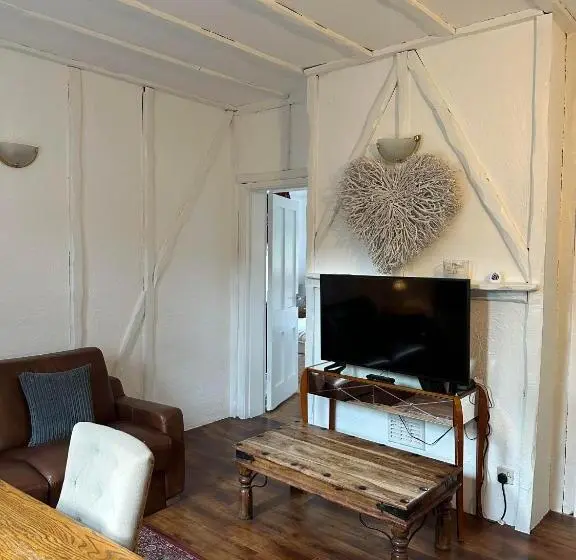 ２ベッドルームハウス, The Manor At Bickley