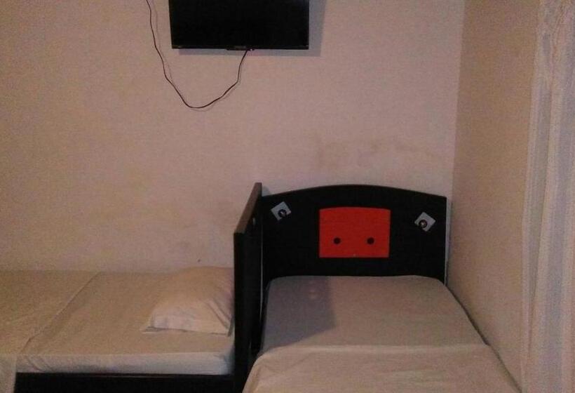 اتاق اکونومی, Hostel Cattleya