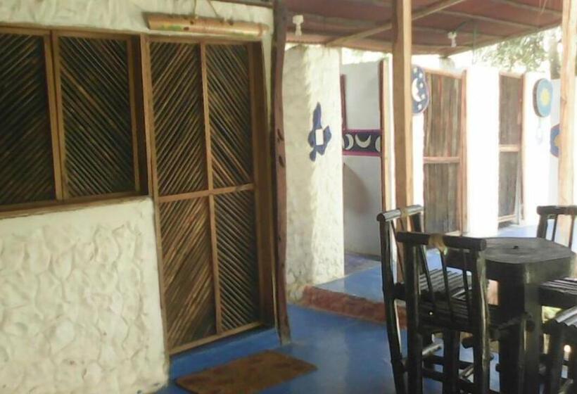 اتاق استاندارد با سرویس بهداشتی مشترک, Hostel Cattleya