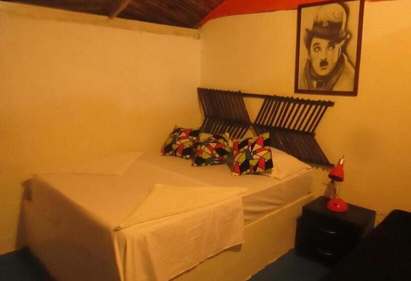 اتاق لوکس, Hostel Cattleya