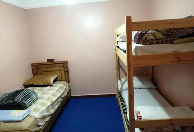 חדר בסיסי לשלושה, Cathedrale Guesthouse