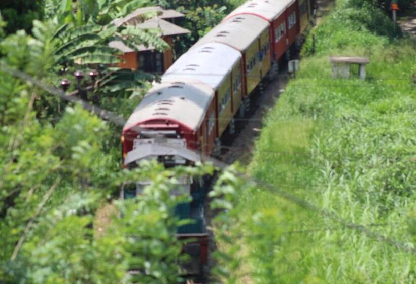 ガーデンビューファミリールーム, Kandyan Lounge