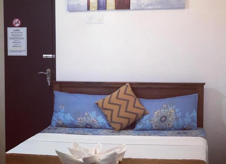 Номер Стандарт, Kandyan Lounge