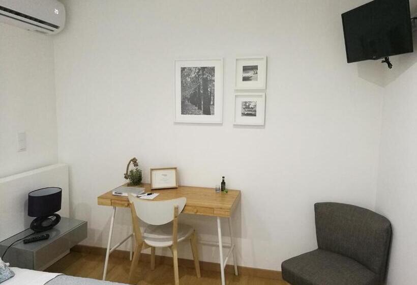 Номер Стандарт, Vitória S House