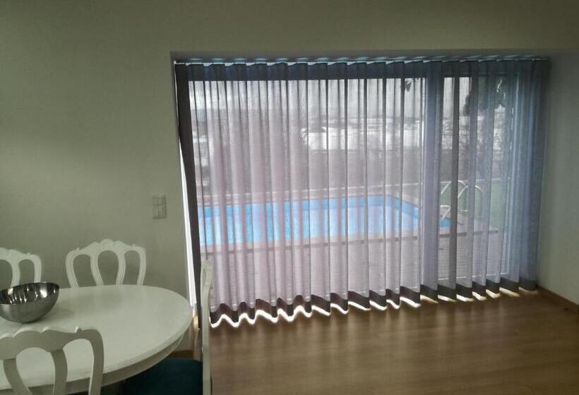 Номер Стандарт Вид на Бассейн, Vitória S House