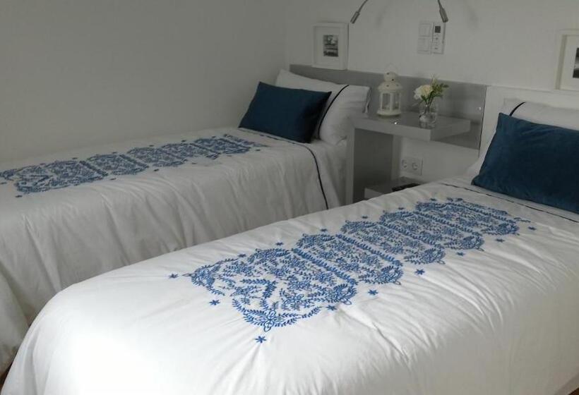 Номер Стандарт Вид на Бассейн, Vitória S House