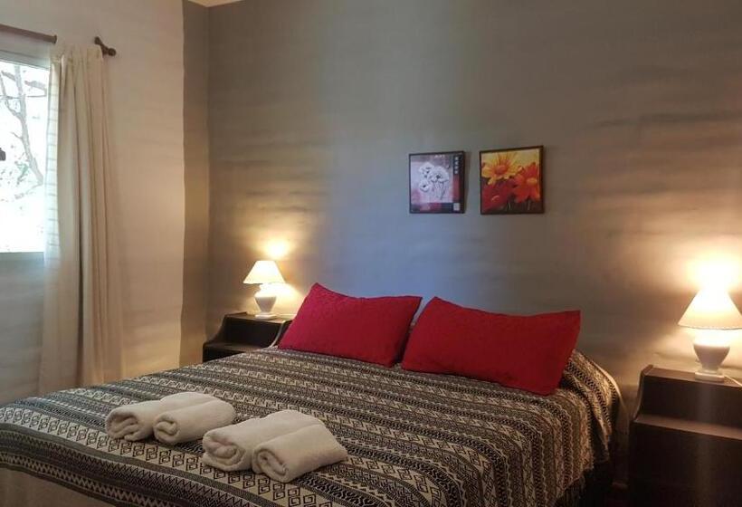 Апартаменты 2 Спальни, Hostal La Quebrada