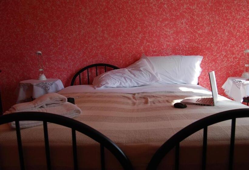 غرفة قياسية ثلاثية, Le Querce