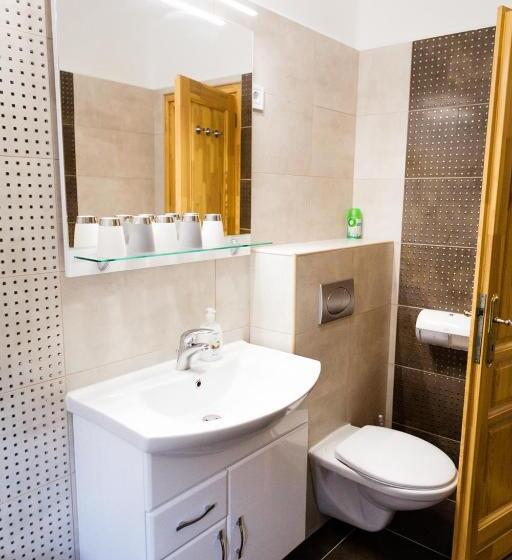 اتاق سوپریور چهار تخته, Zenit Panzió